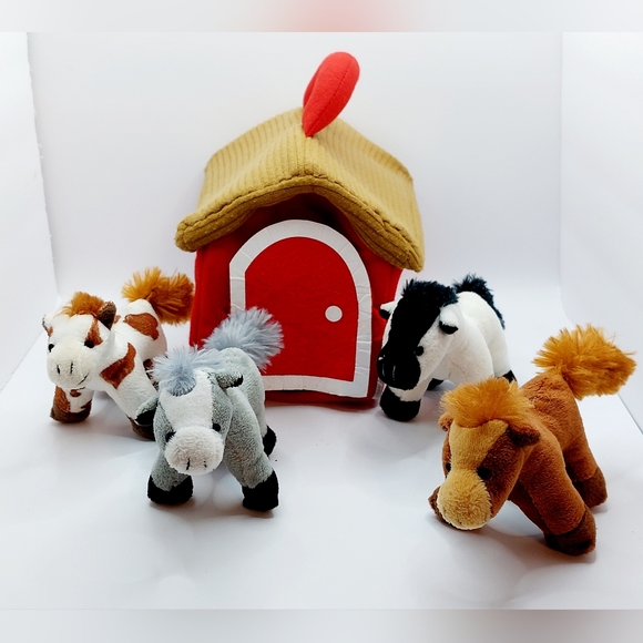 Animal House Toys Plush Horse Stable Carrier With 4 Neighing Horses
